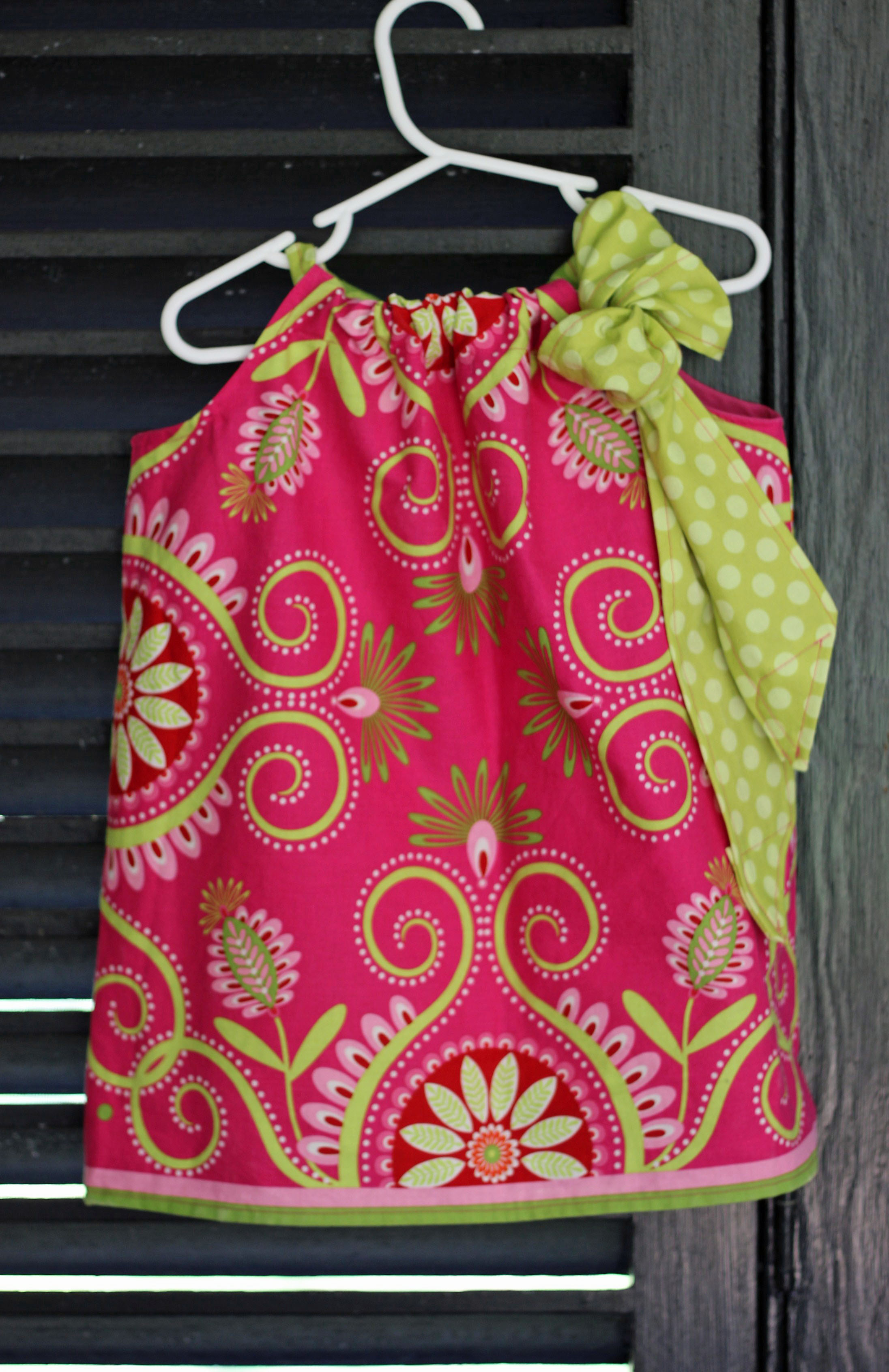 Pink & Green Dresses: Conjuring Lilly